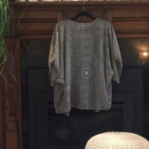 B&W Geometric Pattern Shawl